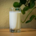 Стакан молока