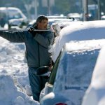 Услуги по очистке машин от снега